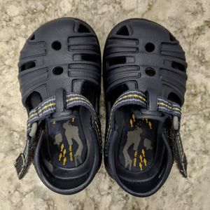 Size 4 Stride Rite water sandals